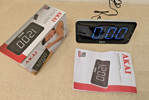 Akai alarm clock radio - alarm,