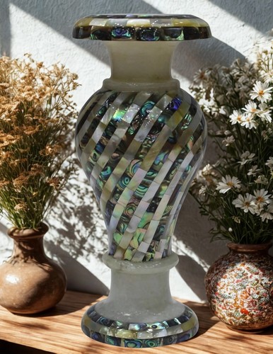 Exquisite marble vase - exquisite, with
