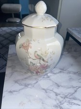 004 Vintage Royal Doulton