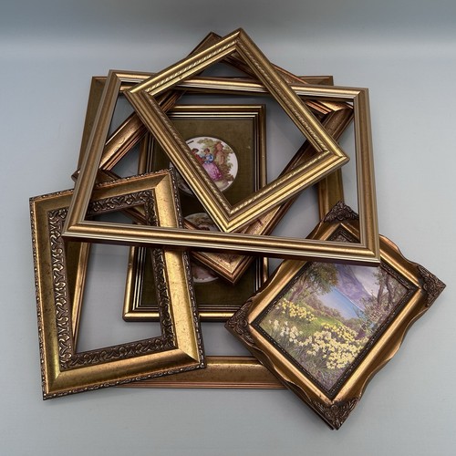 Job lot gold - lot, photo