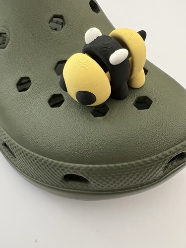 Cute articulated bumblebee - articulated,