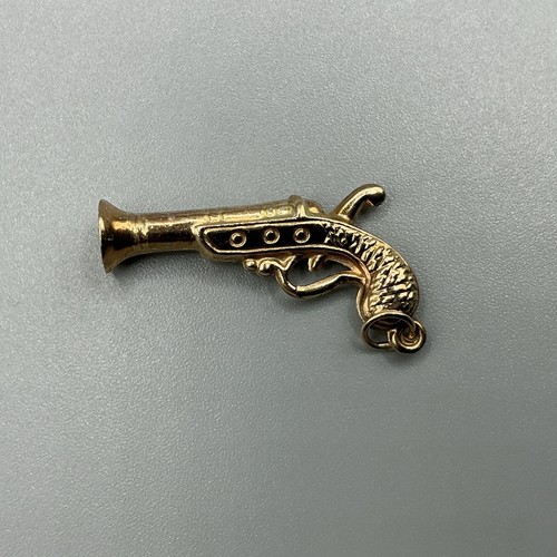 9ct gold pistol charm pendant - 9ct, charm/