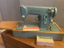 RARE BLUE COLOUR SINGER 285K  HAND CRANK  OPERATED SEWING MACHINE WITH CASING