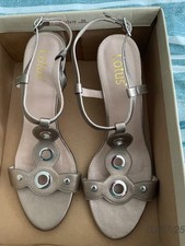 Ladie Lotus Champagne gold sandals 2.5" heel