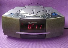 Emerson CKD5809 Smart Set CD Clock Radio
