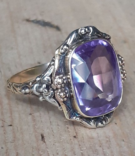 Antique sapphire ring - antique, 14ct