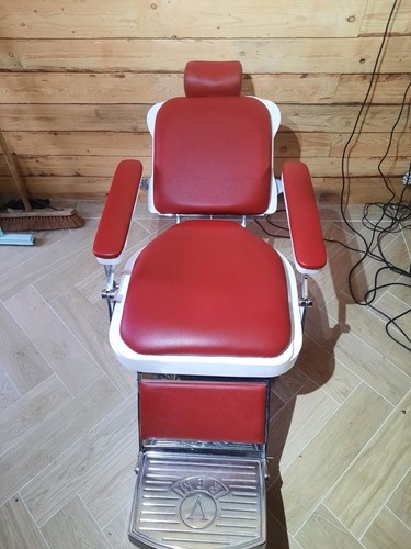 Rem barber chair - barber,