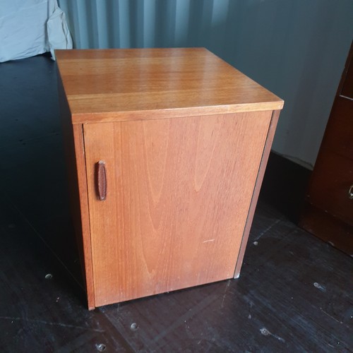 Telephone table seat - telephone, by