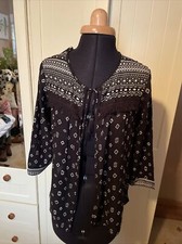 M&CO Petite Ladies Kimono Top Size 12 Black Mix Fringe Trim Beaded 3/4 Sleeve