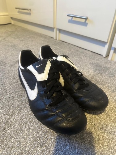 Nike tempo retro metal