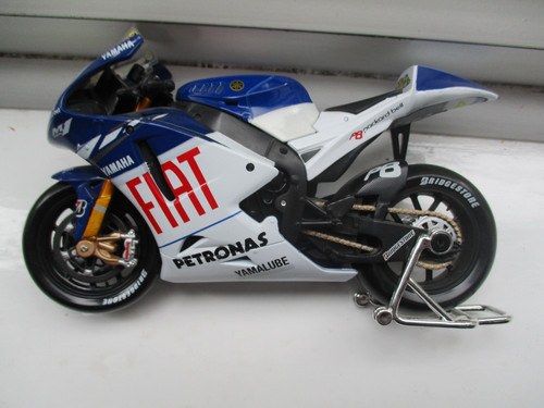 Maisto yamaha valentino rossi - maisto,
