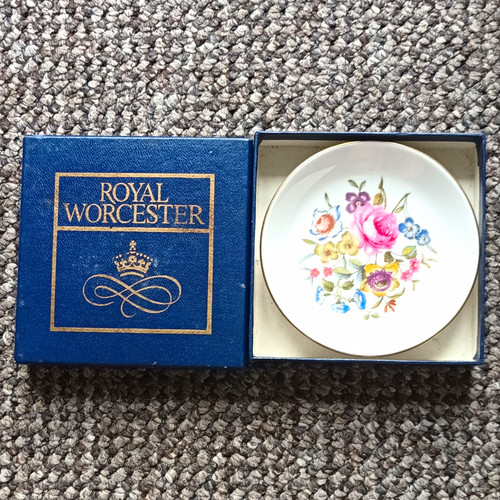 Royal worcester fine bone - worcester,