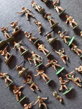 joblot of toy soldiers unbranded tan green and brown 30+