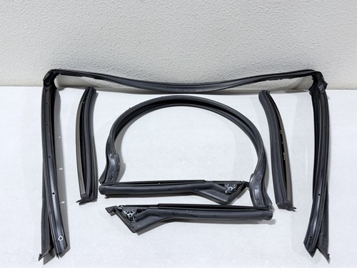 Convertible top seal molding - convertible,