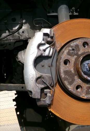 Left front brake caliper - front,