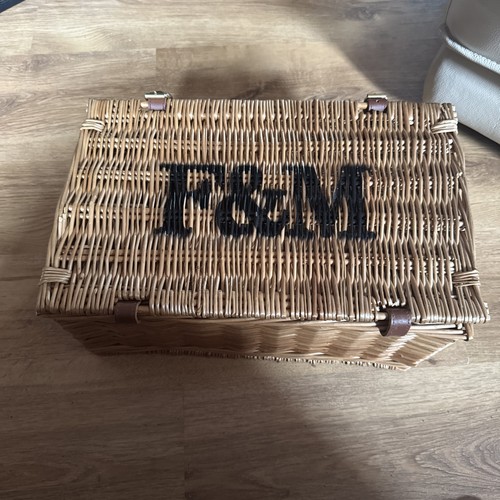 Fortnum and mason hamper - f&m,