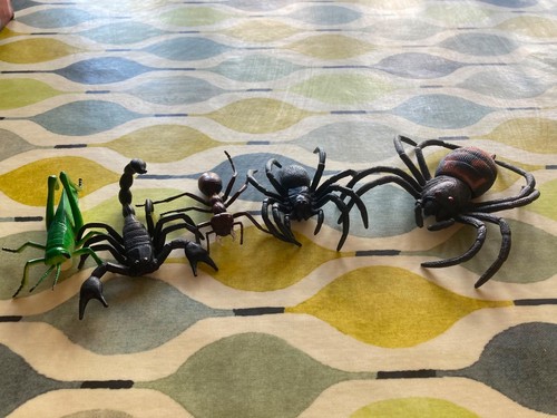 Insect toy figurines 2 - figurines,