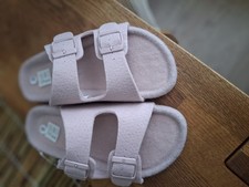 Women's/ Child's Slippers Soft Felt  Material TU New No Tags ,size S Fits 4/5