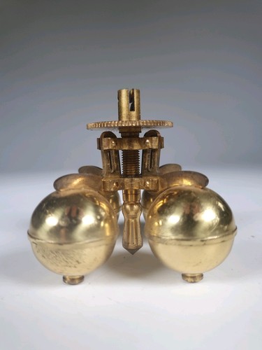 Vintage brass ball - ​vintage,
