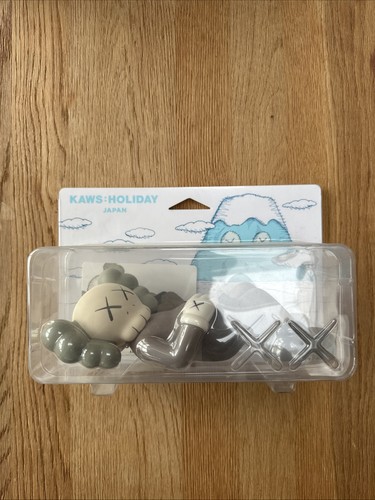 Kaws holiday japan grey figure - kaws,
