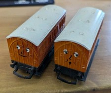 HORNBY ANNIE AND CLARABEL COACHES R9293 from THOMAS THE TANK ENGINE TRAIN SET