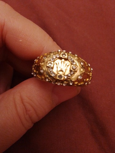 Crown porthole motif ring - in,