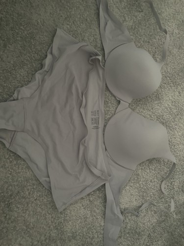 Body size 36b new - body, tags