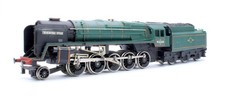 HORNBY 'OO' GAUGE R065 BR GREEN 2-10-0 CLASS 9F 'EVENING STAR' #92220 LOCOMOTIVE