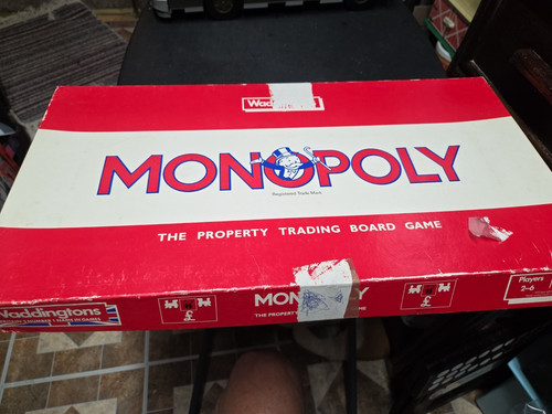 Monopoly game 1984 waddingtons - monopoly,