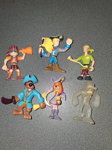 Scooby doo pirate crew - scooby, figures