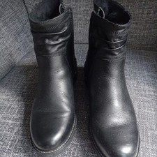 Women's Black Boots Size 8