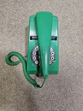 Wild & Wolf Trim Phone Retro