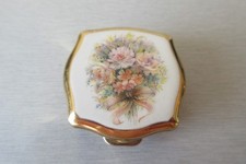 vintage Stratton pill box - Floral