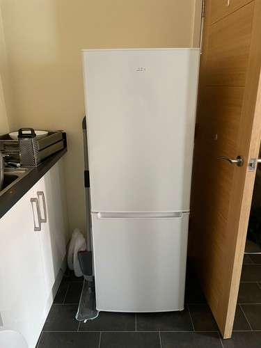 Logik l55cw23 fridge freezer - l55cw23,