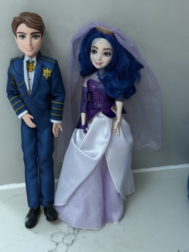 Disney descendants mal and - descendants,