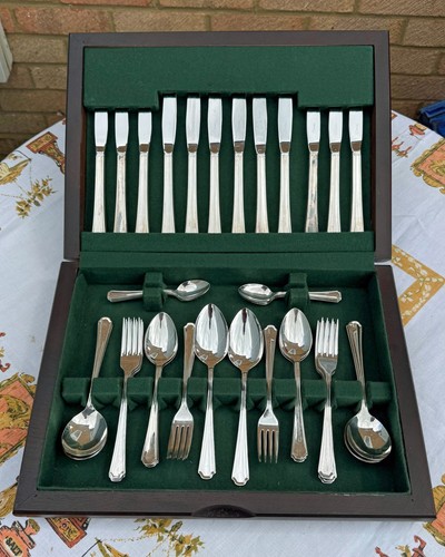 Oneida cutlery canteen - 44,