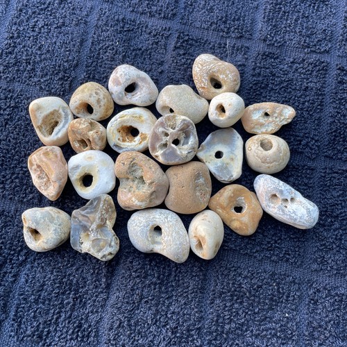 Twenty natural hag - natural, stones