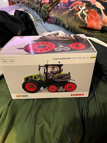 Universal hobbies claas axion - hobbies,