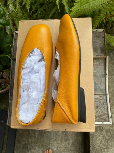 Camper yellow shoes worn once - shoes,