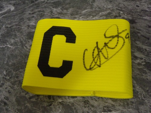 Carlton morris signed - morris, captains