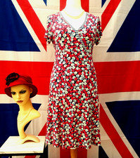True Vintage Retro 1940,s Wartime  Land girl style tea  /  dress  size 12