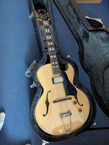Eastman ar371ce archtop - eastman,