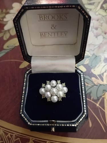 Pearl and peridot - peridot, cluster