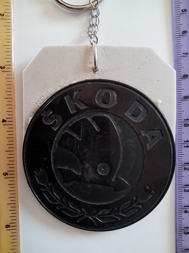 Vintage old keyring plastic - keyring,