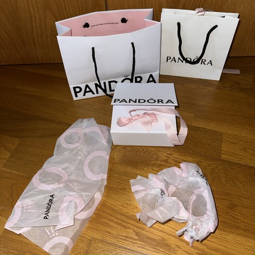 Small medium white - &, pandora