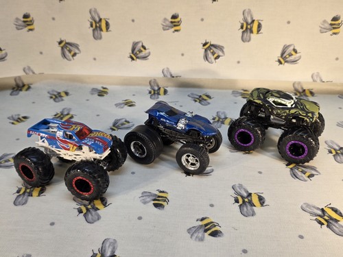 Hot wheels monster trucks - hot,