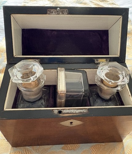 Victorian coffret with perfume - coffret,