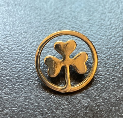 Vintage gold tone shamrock - vintage,