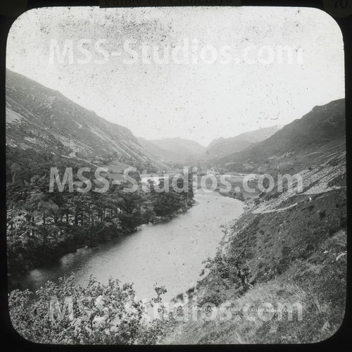 Valley llanelltyd wales - valley,