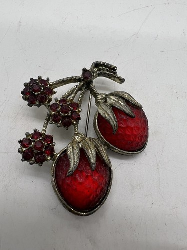 Vtg sarah coventry - coventry, strawberry